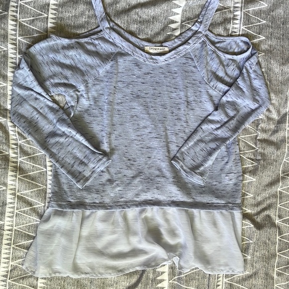 Living Doll Boutique Blouse - Picture 2 of 3